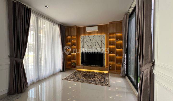 Rumah 2 Lantai Full Furnish Mahogany Summarecon Bogor View Pegunungan  2