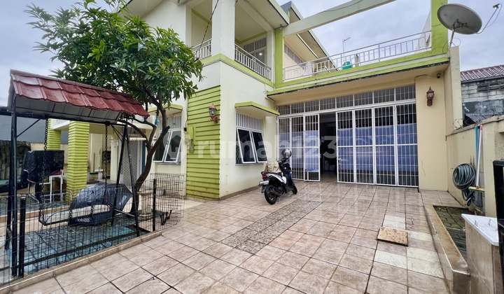 Rumah Hook 2 Lantai Bintara Bekasi Siap Huni Dekat Tol 2