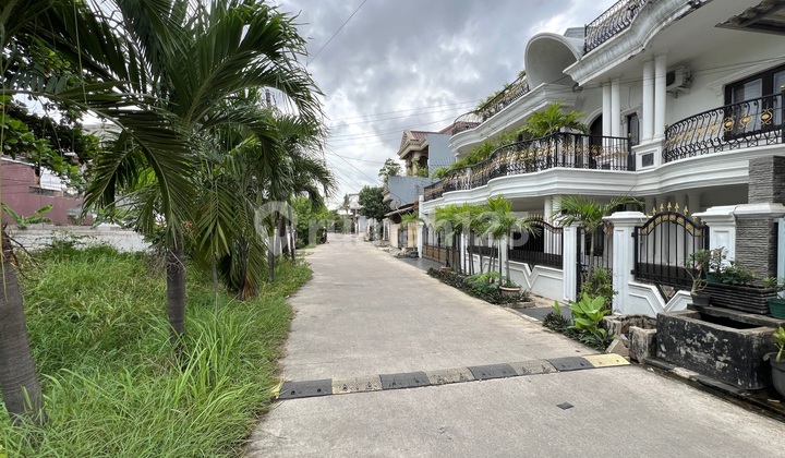 2-Story House in Harapan Indah Facing Park, Ready to Occupy, Strategic Location 2