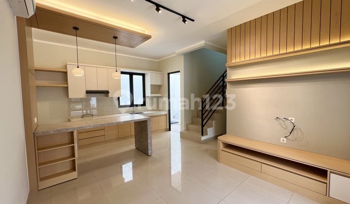 Dijual Cepat Termurah Regia Residence 7x13 Semi Furnish Summarecon Crown Gading Dijual Cepat Termurah Regia Residence 7x13 Semi Furnish Summarecon Crown Gading