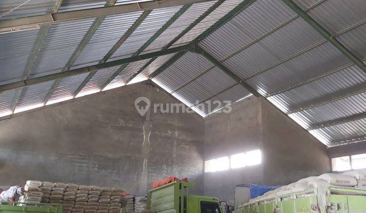 DIJUAL GUDANG DI JALAN UTAMA HOS COKROAMINOTO UBUNG 3