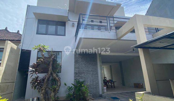 For Rent Rumah Semi Villa Berlokasi Strategis Di Renon 1