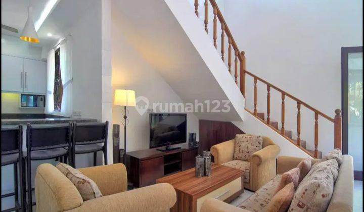 FOR RENT VILLA FURNISHED BERLOKASI DI PETITENGET 5