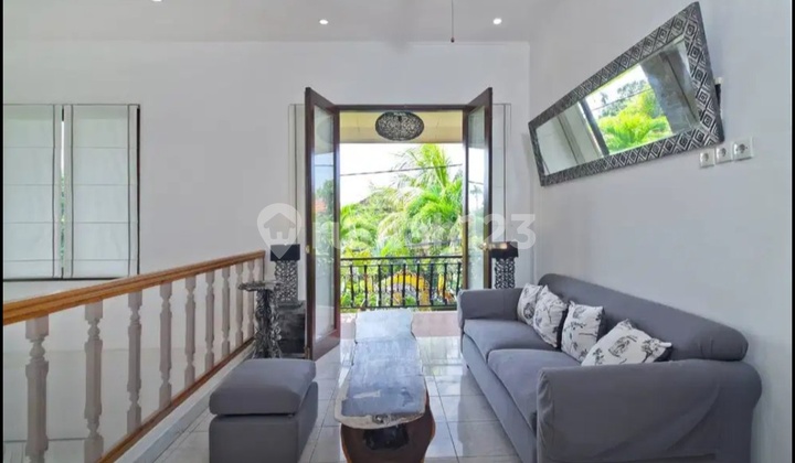 FOR RENT VILLA FURNISHED BERLOKASI DI PETITENGET 10