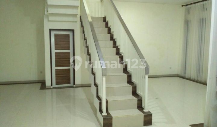 FOR SALE RUMAH INDENT 3 UNIT NON FURNISHED BERLOKASI DEKAT RENON 6
