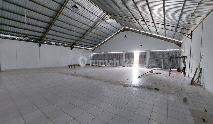 FOR RENT GUDANG LUAS LINGKUNGAN STRATEGIS BERLOKASI DI RENON 3