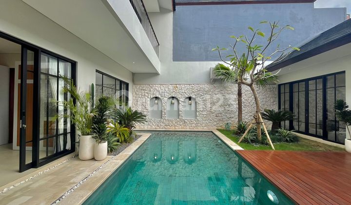 DROP PRICE! Brand New Luxury Villa Full Furnished in Jimbaran