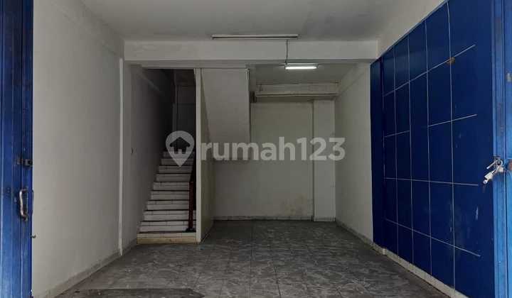 Cheap 3-Storey Strategic Shop House Near Bali Galeria Mall