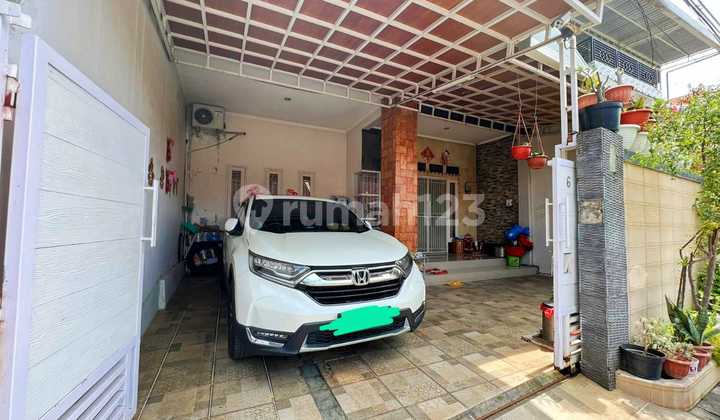 Rumah Nyaman Fully Furnished 2 Lantai Berlokasi di Sesetan