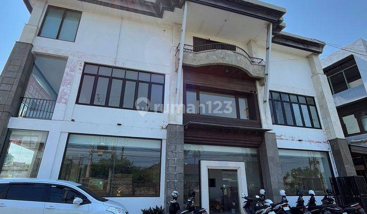 For Rent Ruko Luas Ex Restaurant Berlokasi Strategis di Denpasar 1