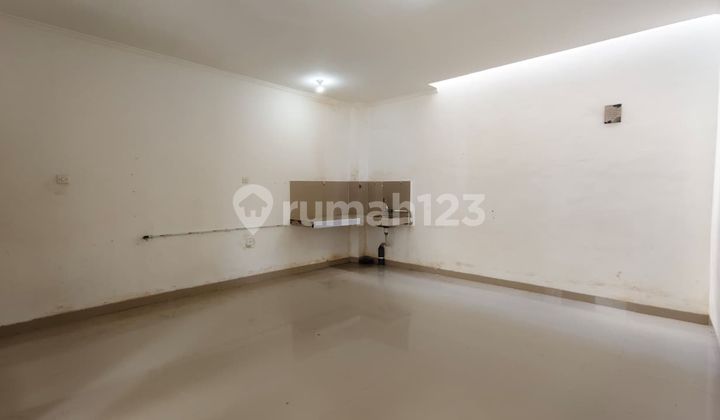 For Sale Quick 3 Bedroom House Located Near JB School 2