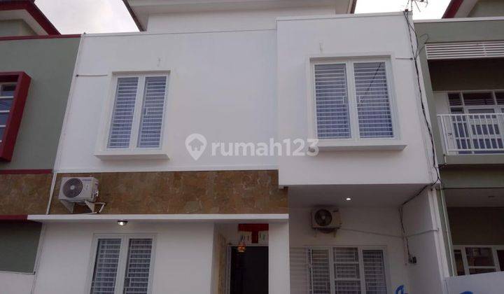 JUAL CEPAT RUMAH FULLY FURNISHED BERLOKASI DI TAMAN GRIYA 1