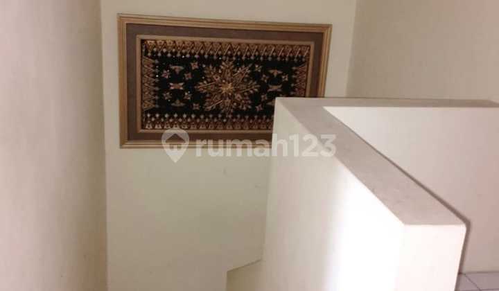 Comfortable 2-Story House in a Strategic Cluster Near Borma Cikutra 2