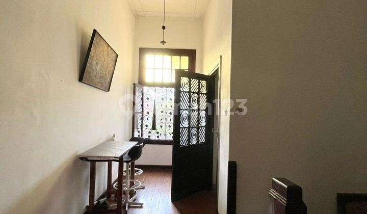 Ready-to-Occupy Dutch Heritage House in Strategic Sayap Dago Location 2