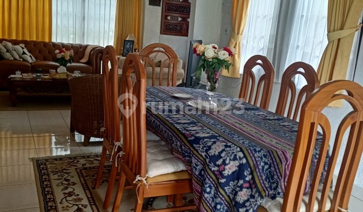 Rumah 3 Lantai Downslope di Villa Istana Bunga 1