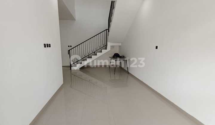 Minimalist 2-Story House in Setiabudi Regency 2