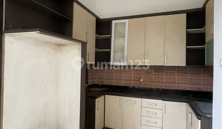 Rumah Bagus 2 Lantai Siap Huni di Mekar Wangi 2