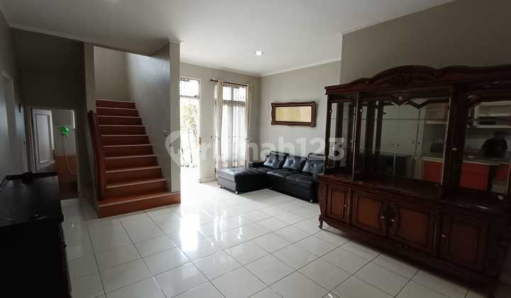 Rumah Modern 2 Lantai Dalam Cluster di Gegerkalong