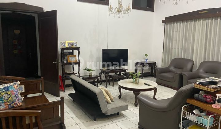 Rumah Heritage Tipe A Strategis di Sayap Dago Taman Sari Rumah Heritage Tipe A Strategis di Sayap Dago Taman Sari