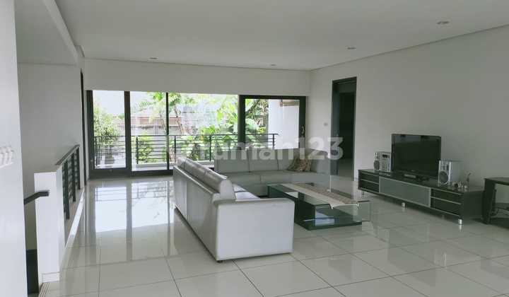 Rumah 2 Lantai Bagus Sekali di Jalan Budi Sari, Bandung Rumah 2 Lantai Bagus Sekali di Jalan Budi Sari, Bandung