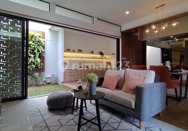 Rumah Baru Cluster Flora Tipe Freya di Summarecon, Bandung 2