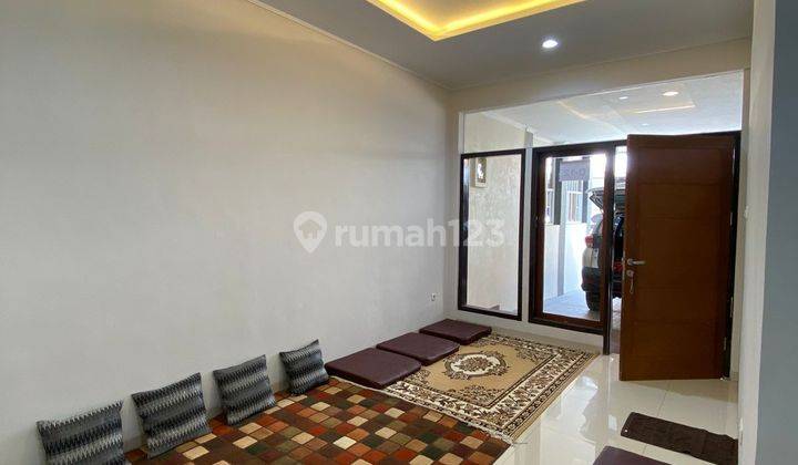 Rumah Baru 2 Lantai Semi Furnished di Cisaranten Kulon, Bandung 1