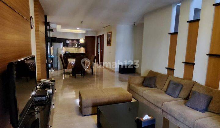 Rumah Cantik dan Strategis Posisi Hook di Ciumbuleuit Furnished 1