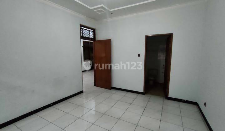 Rumah 2 Lantai di Sayap Sukajadi, Bandung 2