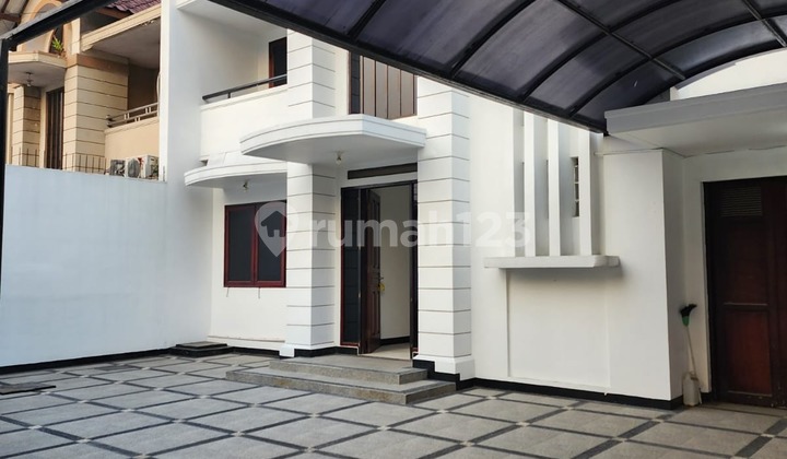 Rumah 2 Lantai di Mekar Wangi Unfurnished