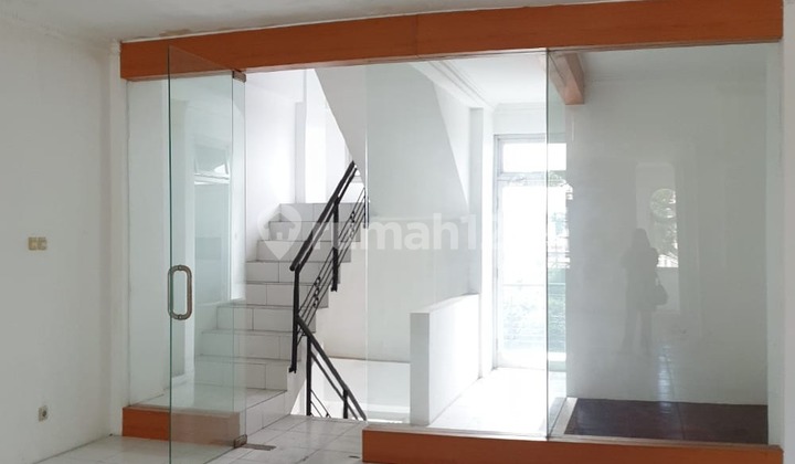 Ruko 4,5 Lantai di Cihampelas Unfurnished Ruko 4,5 Lantai di Cihampelas Unfurnished