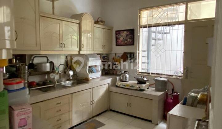 2-Story House, Nice and Well-Maintained on Jalan Babakan Jeruk 3 2