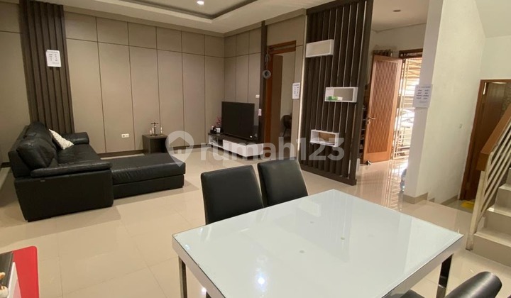 Fast Sale! Rumah Siap Huni Terawat di Sayap Setra Duta Fast Sale! Rumah Siap Huni Terawat di Sayap Setra Duta