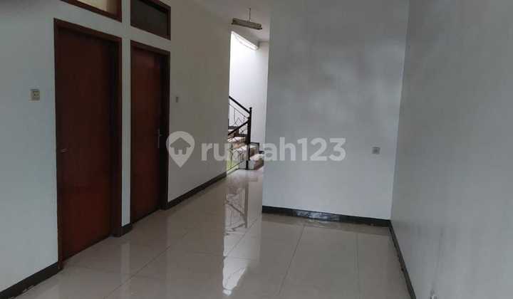 Strategic Ready-to-Use Shophouse in Cikutra Area 1