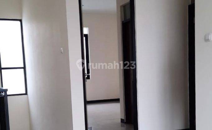 Rumah 2 Lantai di Tki Taman Kopo Indah 5 Sherwood 2