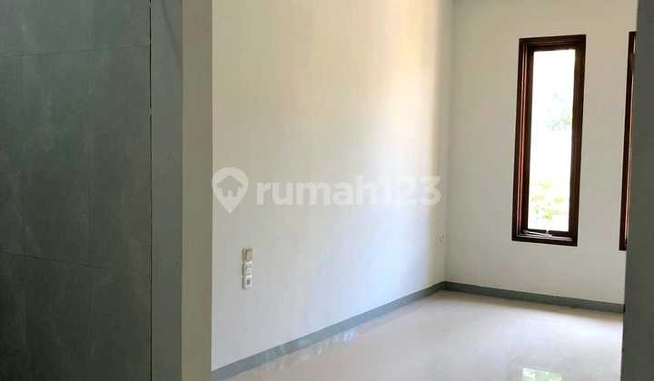 Rumah Baru Renovasi di Thi Taman Holis Indah 1 2