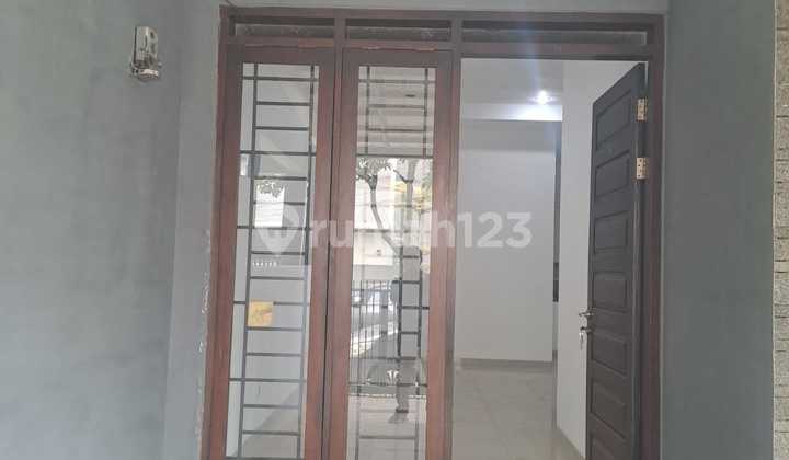 1.5-Story House in Batununggal Residential Complex 2