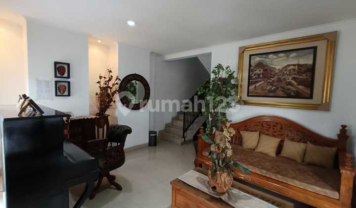 Guest House Plus Residential House in Dago Wing