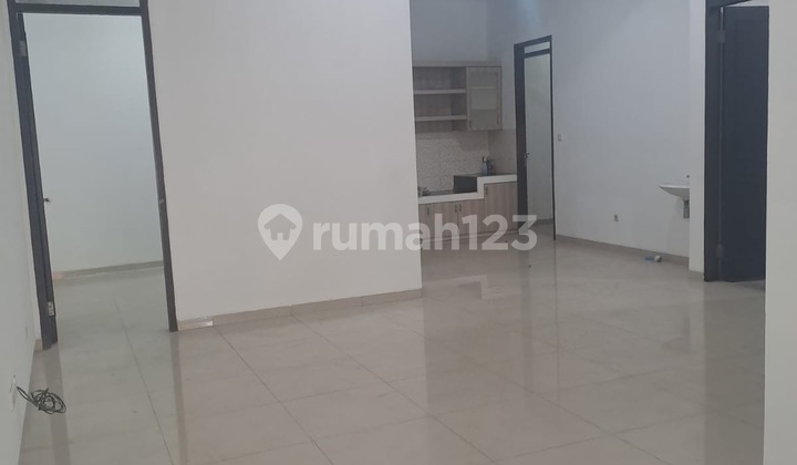 Rumah 1,5 Lantai di Daerah Komplek Batununggal