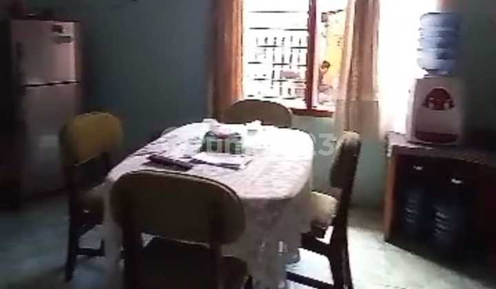 Rumah Klasik 2 Lantai di Daerah Sayap Riau 2