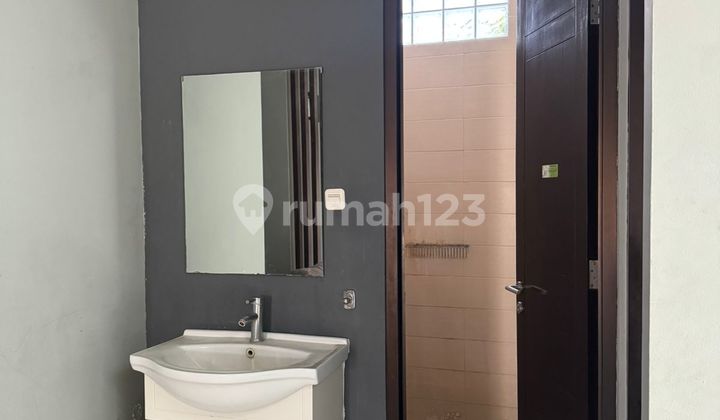 Rumah Sangat Terawat di Komplek Batununggal 2