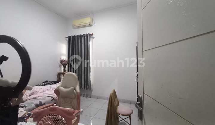 House in a Cluster Positioned on Main Road in Rancamanyar 2