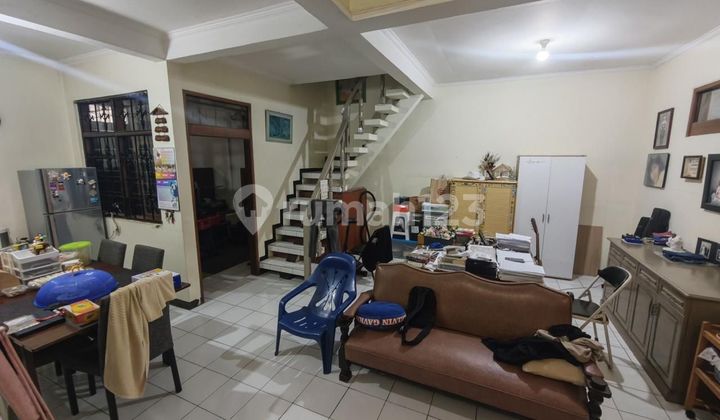 Rumah 2 Lantai di Komplek TKI Taman Kopo Indah 1 2