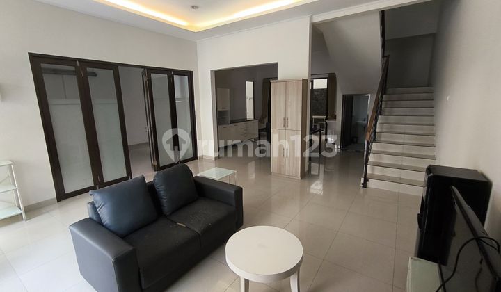 Rumah Cantik Minimalis Dalam Cluster di Sayap Surya Sumantri 1