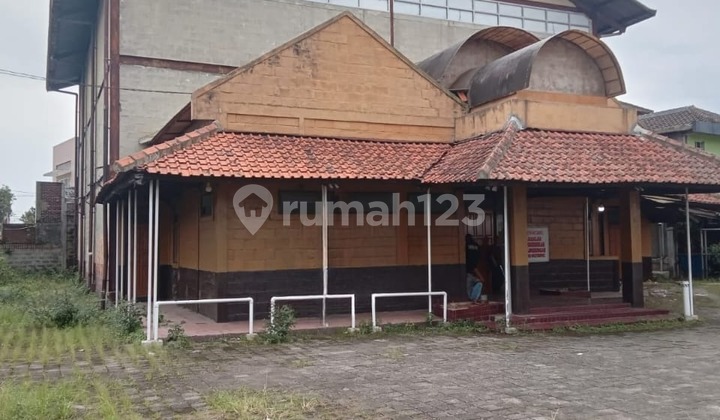 Dijual Cepat! GOR Strategis di Sayap BKR Bandung Akses Truk CDD