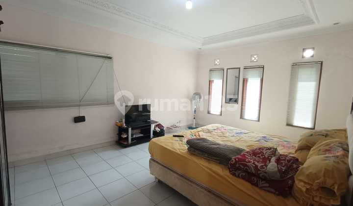 For Sale Fast! Well-Maintained Serene House in Sariwangi 2