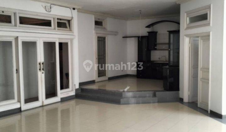 Rumah Bagus 1,5 Lantai di Sayap Pasteur, Bandung 1