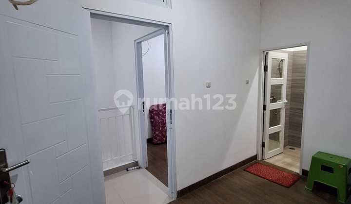 House in a Cluster in the City Center Near BPK Penabur Sudirman 2