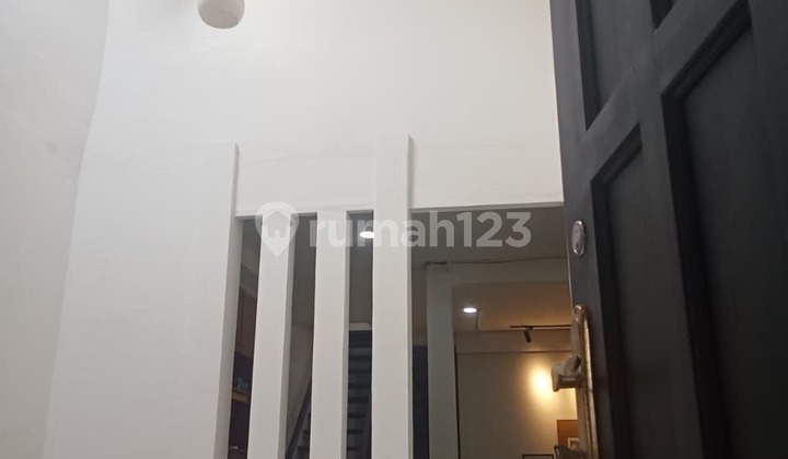 Rumah 2 Lantai di Daerah Ciateul Rumah 2 Lantai di Daerah Ciateul