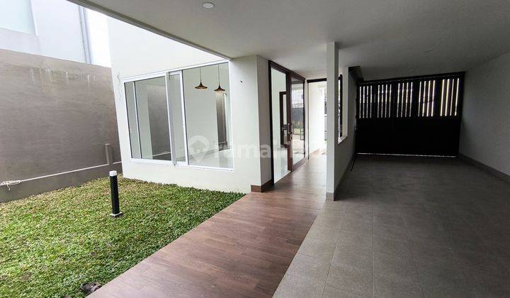 Rumah Baru Modern Lux di Setiabudi Regency 1