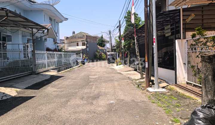 Urgently For Sale, Good House with Minimal Renovation Needed in Kurdi Complex. 2